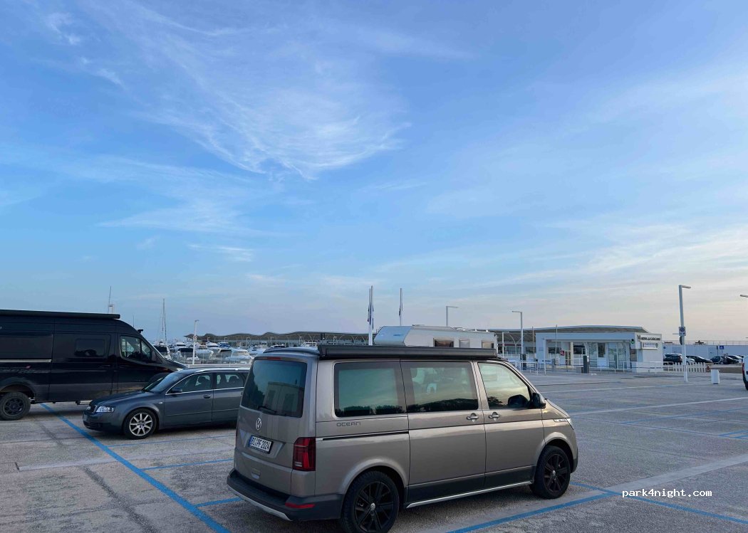 (71043) Manfredonia - 77 Viale Kennedy — foto 3