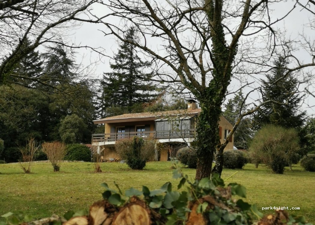 (11390) Brousses-et-Villaret - — foto