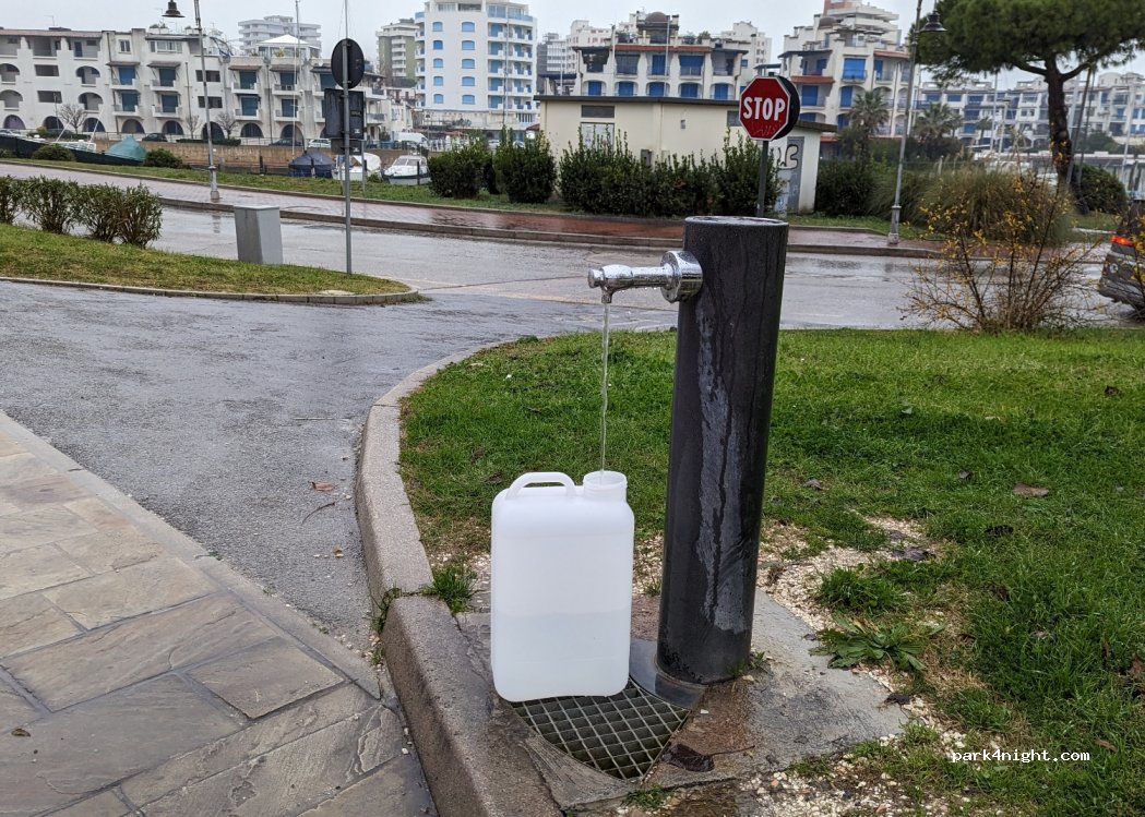 (47843) Misano Adriatico - 80 Via Litoranea Sud — foto