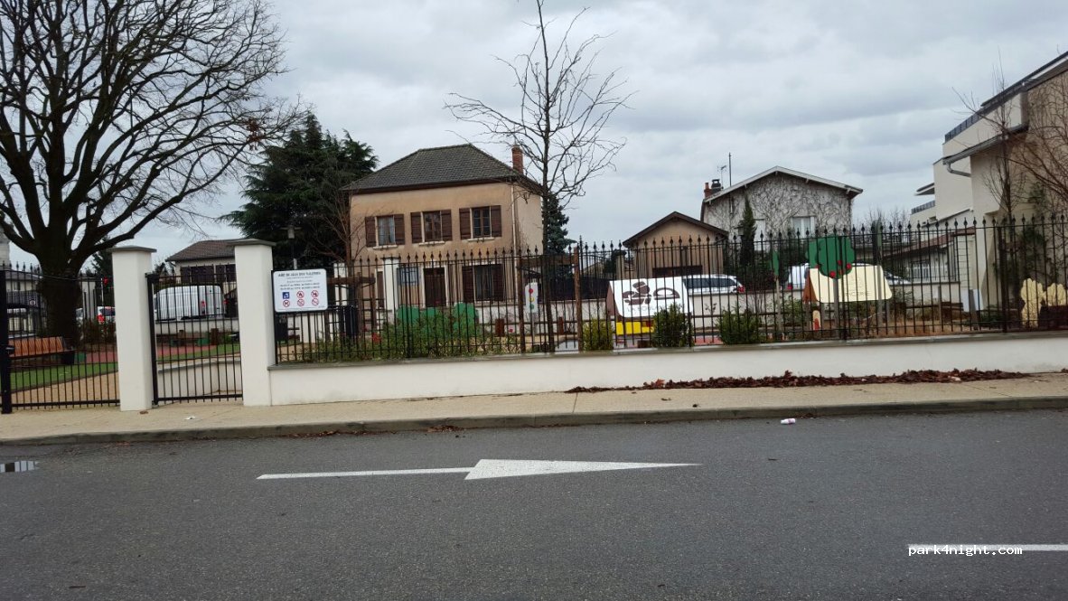 (69740) Genas - 9 Rue de l'Égalité — foto 2