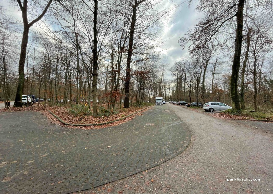 (60528) Frankfurt am Main - 200 Isenburger Schneise — foto