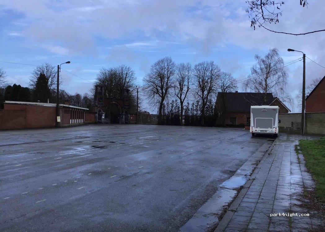 (6001) Charleroi - 113 Rue des Sarts — foto