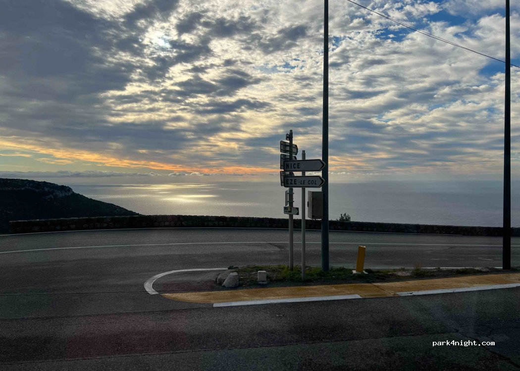 (06360) Èze - 6736 Avenue des Diables Bleus — foto