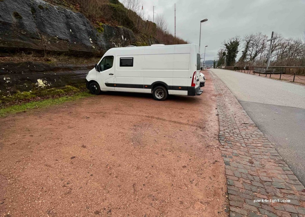 (66424) Homburg - 1 Schlossberg-Höhen-Straße — foto