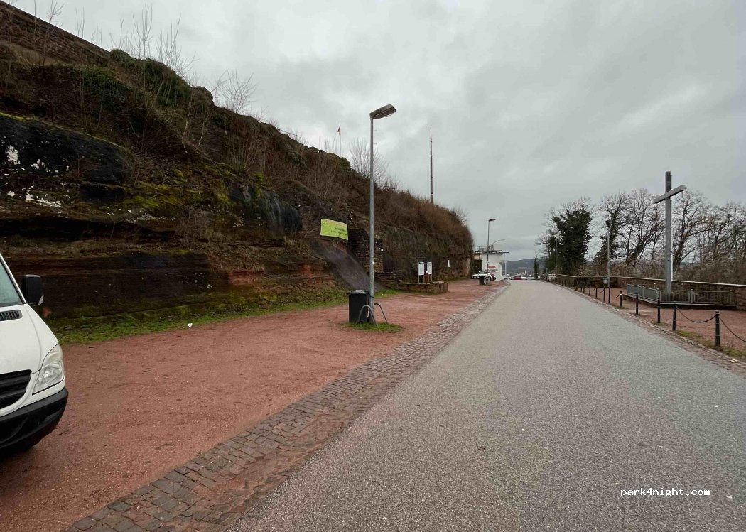 (66424) Homburg - 1 Schlossberg-Höhen-Straße — foto 2