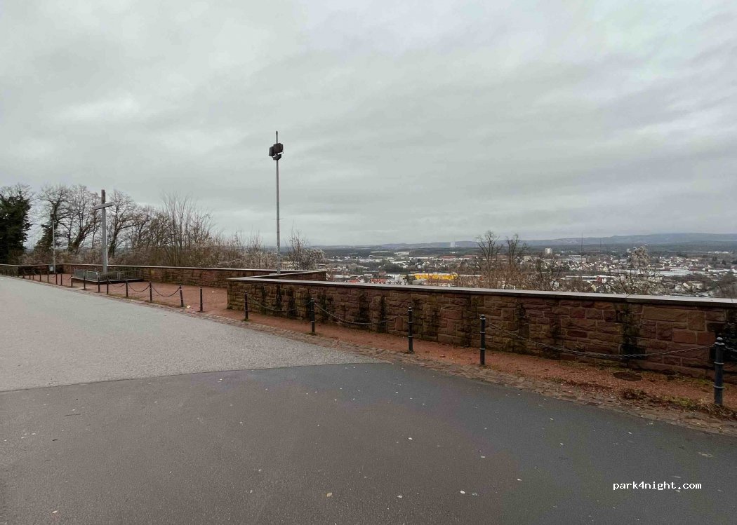 (66424) Homburg - 1 Schlossberg-Höhen-Straße — foto 3