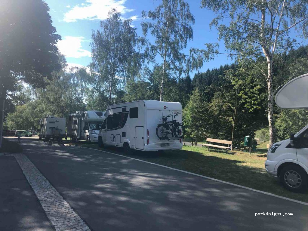 Wohnmobilstellplatz im Freizeitareal der Gemeinde Gelenau/Erzgebirge — foto 2
