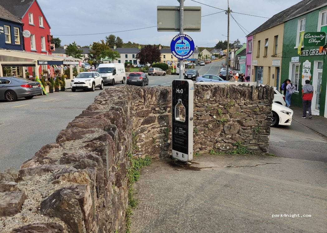 (V93 WK53) Sneem - South Square — foto 2