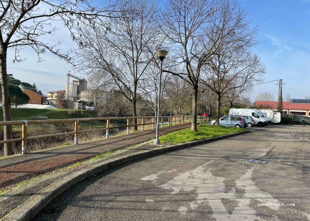 (47121) Forlì - 83 SP9ter — foto