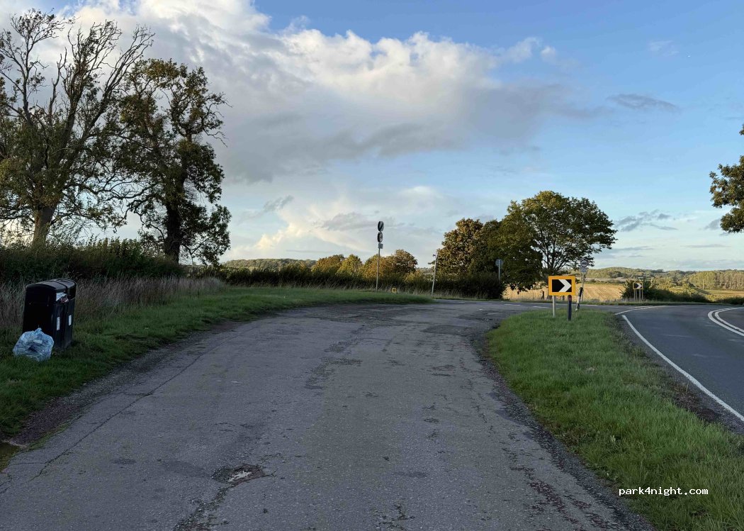 (LE8 0PP) Tur Langton - Shangton Road — foto