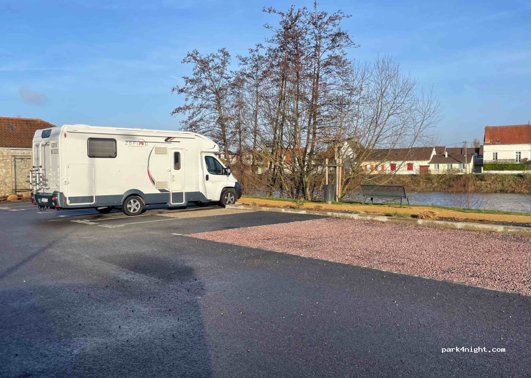 (60700) Pont-Sainte-Maxence - 18-41 Rue du Professeur Ramon — foto 4