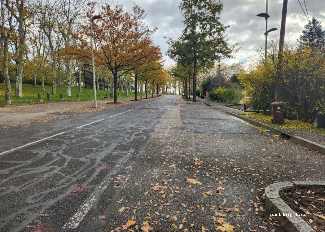 (69300) Caluire-et-Cuire - 4 Allée du Parc de la jeunesse — foto 2