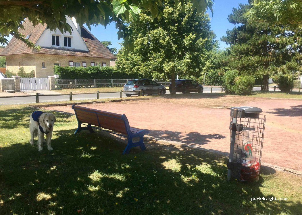 (14810) Merville-Franceville-Plage - 20 Place Camille Blaisot — foto 4