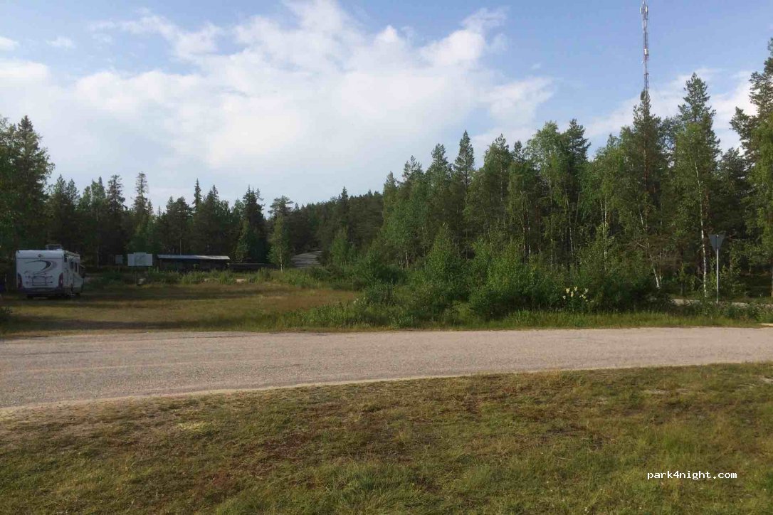 (95620)  - 241 Aavasaksanvaarantie — foto 2