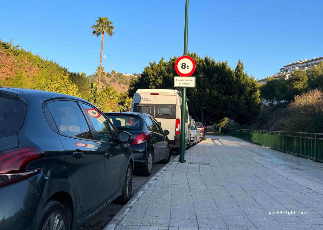 (29016) Málaga - 35 Avenida las Caballerizas — foto 3