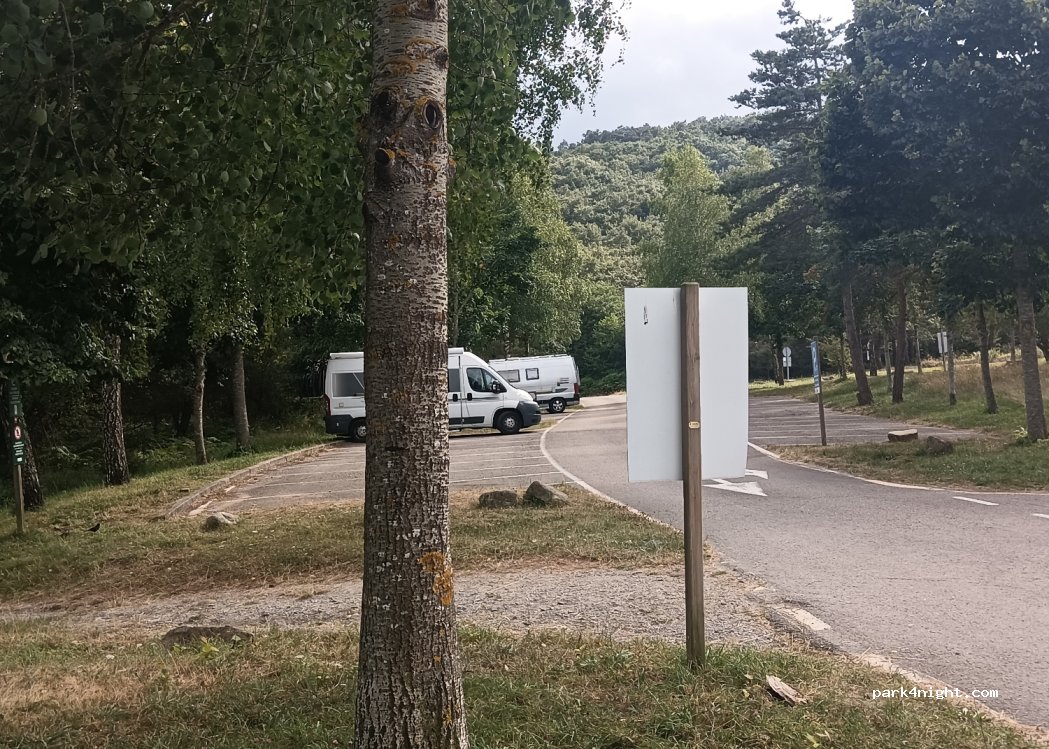 (01139) Sarria - 4 Pista Forestal Kalea — foto