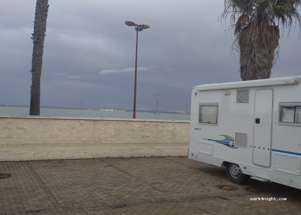 (11011) Cádiz - 19 Avenida Ronda de Vigilancia — foto