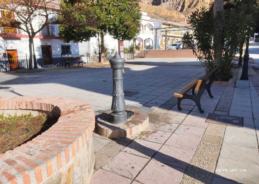 (18890) Gorafe - n4 Plaza de la Constitución — foto