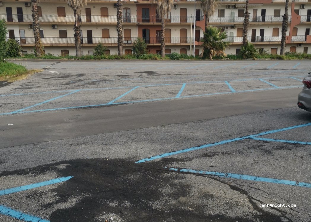 (98035) Giardini Naxos - 12 Viale Dionisio — foto 3