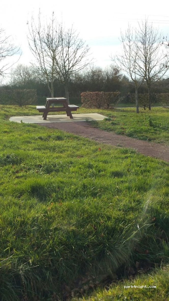 (37350) Le Grand-Pressigny - D42 — foto 2