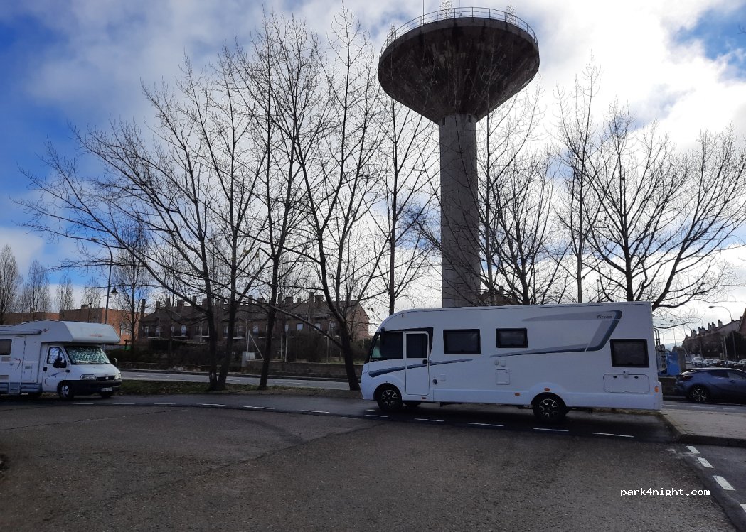 (40006) Segovia - Plaza Miguel de Unamuno 15-24 — foto