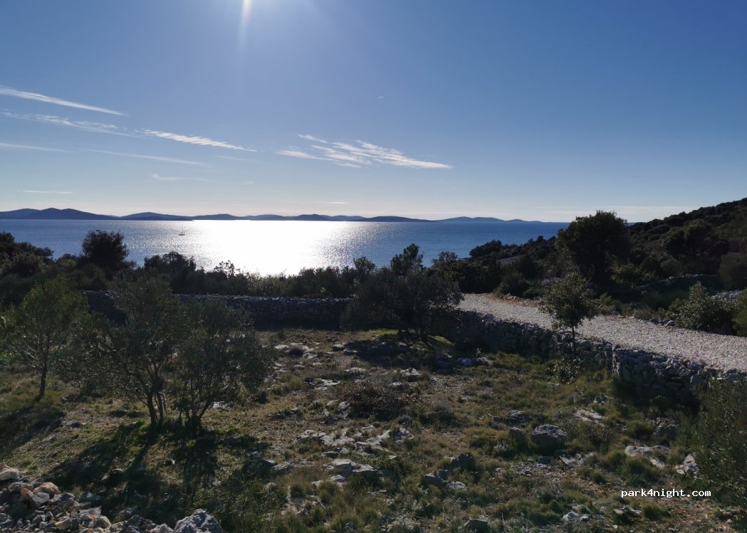 (22242) Jezera - Unnamed Road — foto