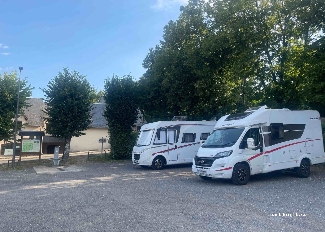 (18510) Menetou-Salon - 2-10 Rue de la Mairie — foto 3