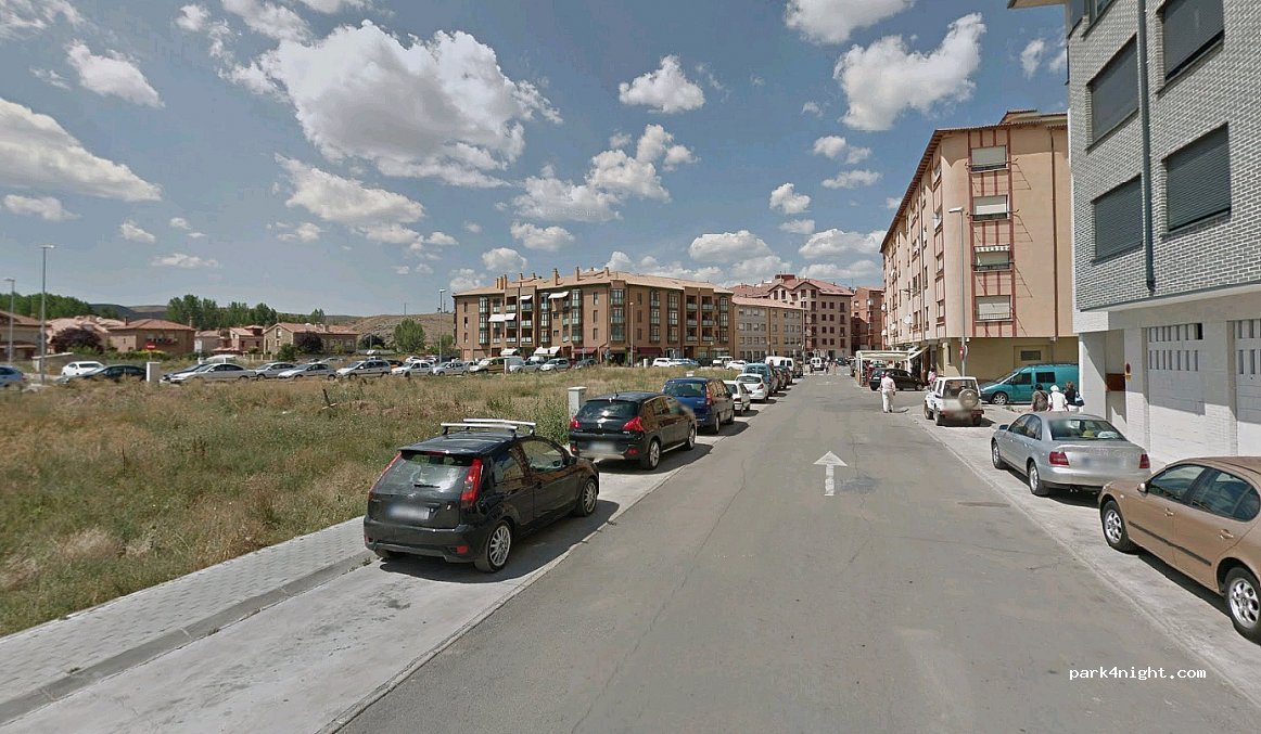 (19300) Molina de Aragón - 43 Paseo los Adarves — foto