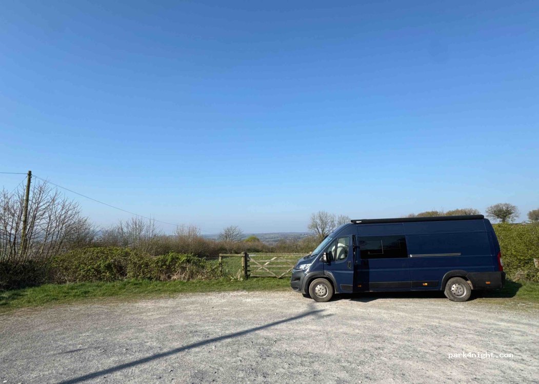 (SA32) Carmarthen - Unnamed Road — foto 2