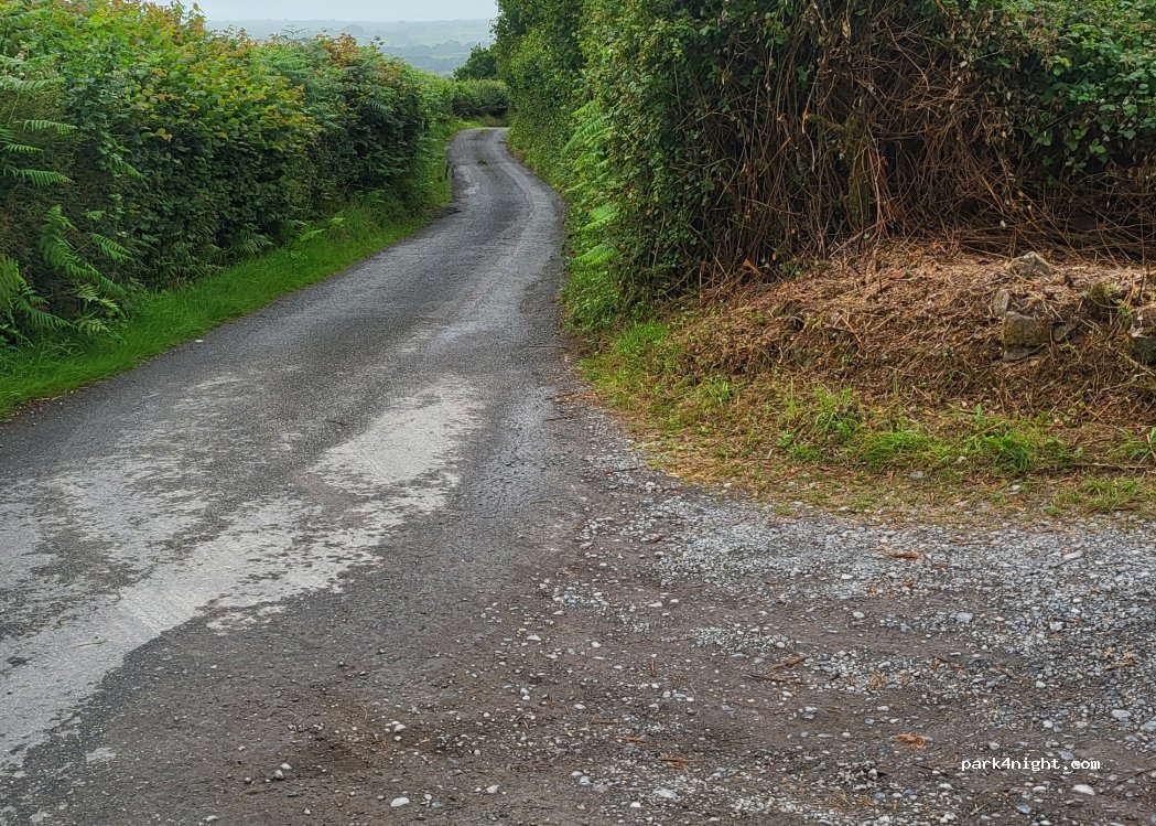 (SA32) Carmarthen - Unnamed Road — foto 5