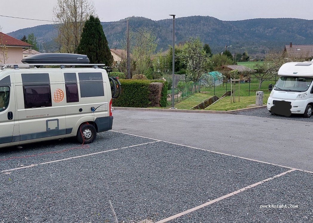 (88200) Dommartin-lès-Remiremont - 76-94 Place de l'Église — foto 4