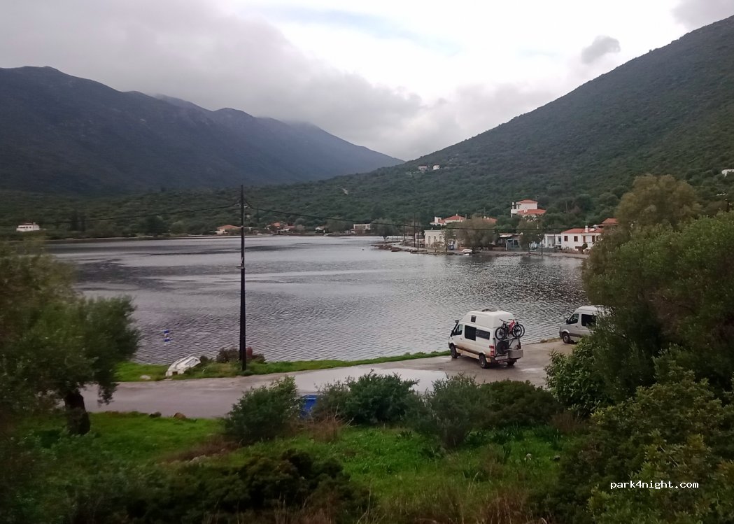 (230 68) Limin Ieraka - Unnamed Road — foto