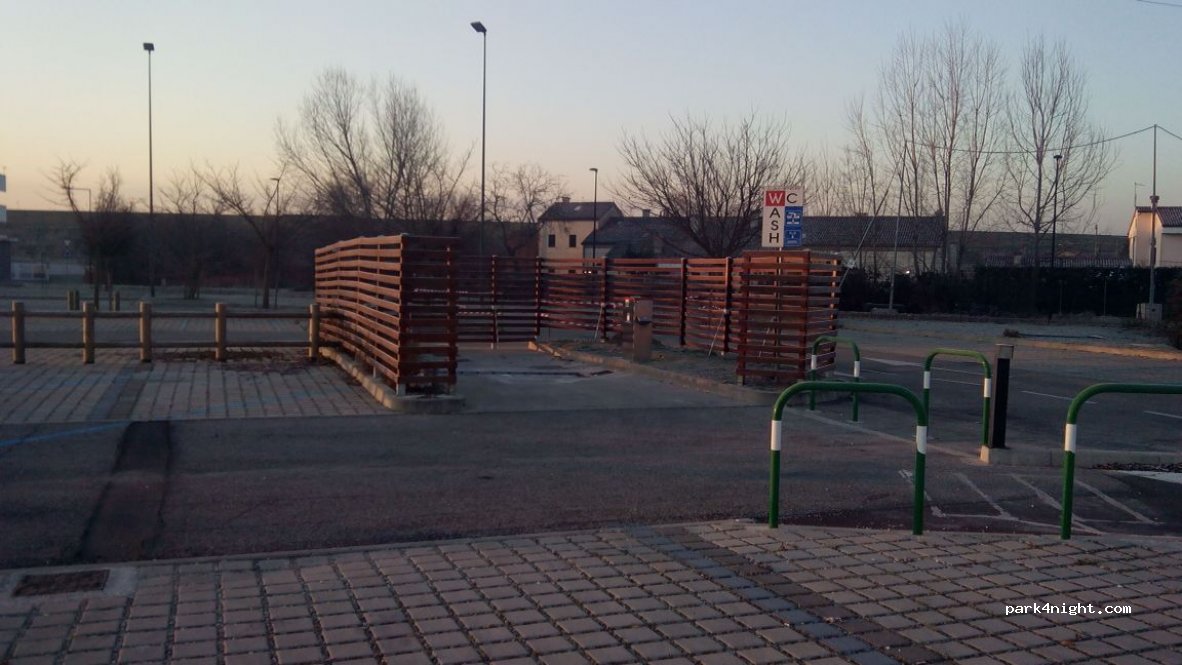 Area Sosta Camper Padova — foto
