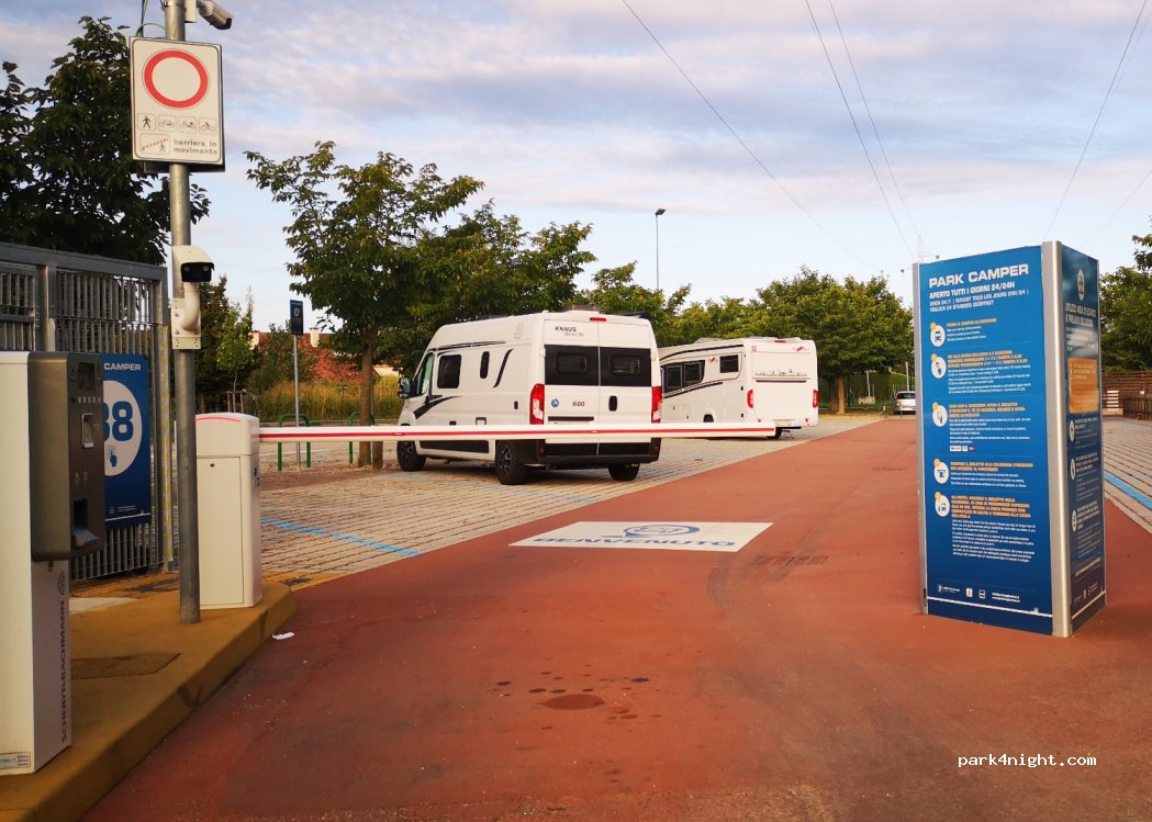Area Sosta Camper Padova — foto 2