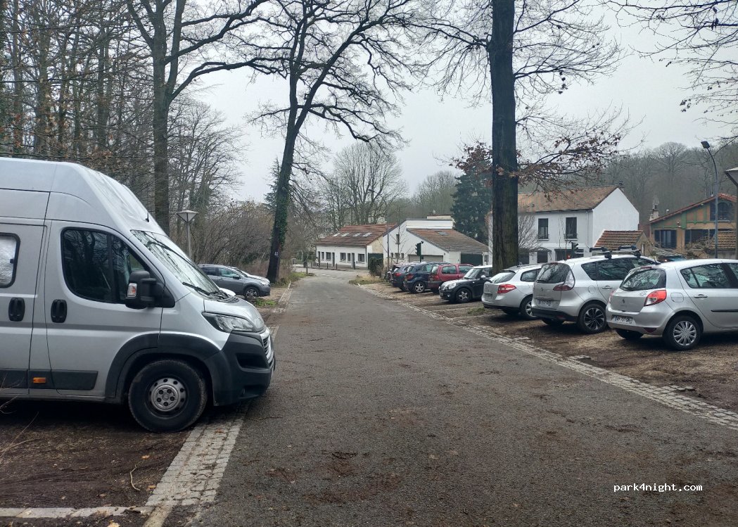 (92410) Ville-d'Avray - 141 Rue de Versailles — foto