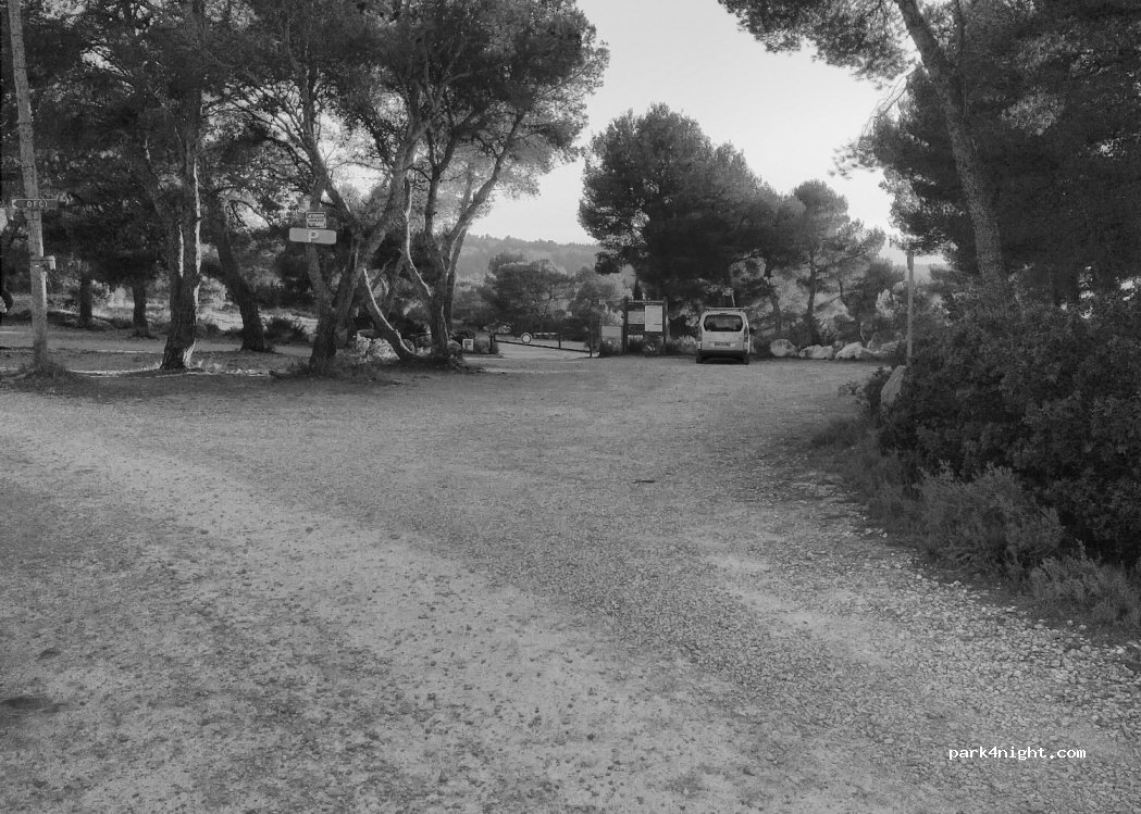 (13820) Ensuès-la-Redonne - Unnamed Road — foto
