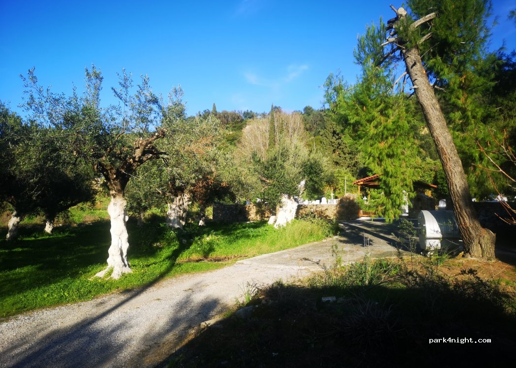 (240 09) Thouria - Unnamed Road — foto 3