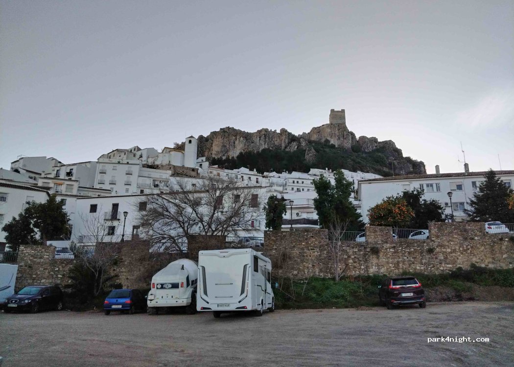 (11688) Zahara de la Sierra - 7 Avenida Andalucia — foto 3