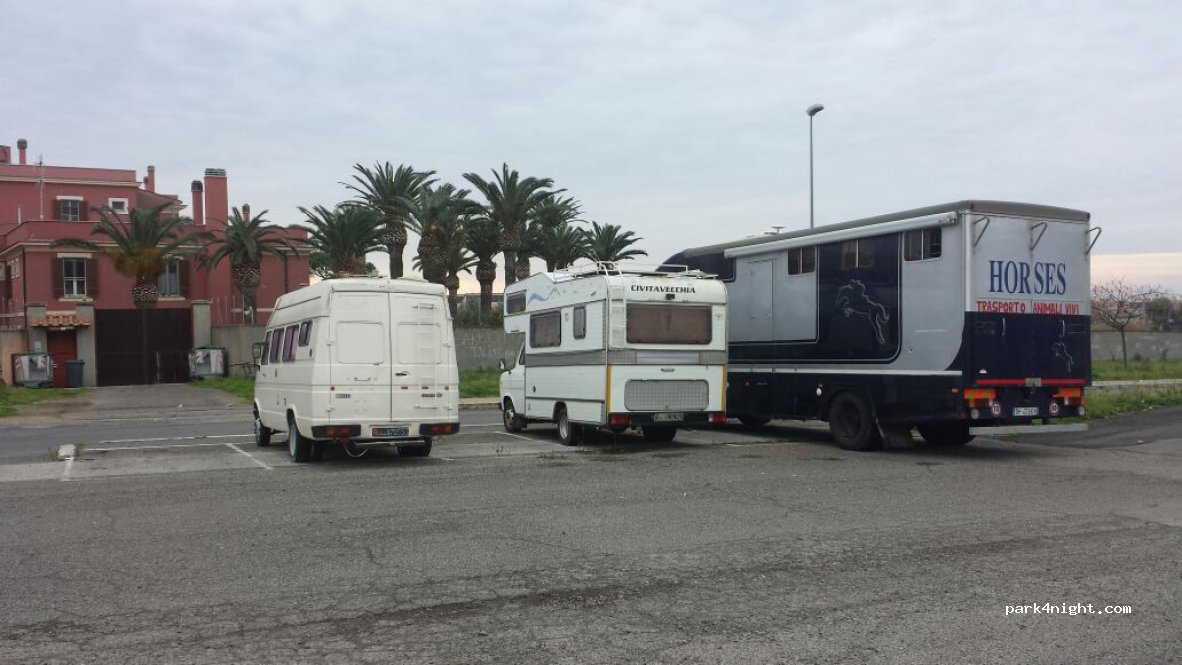 (00053) Civitavecchia - Via della Polveriera — foto 2