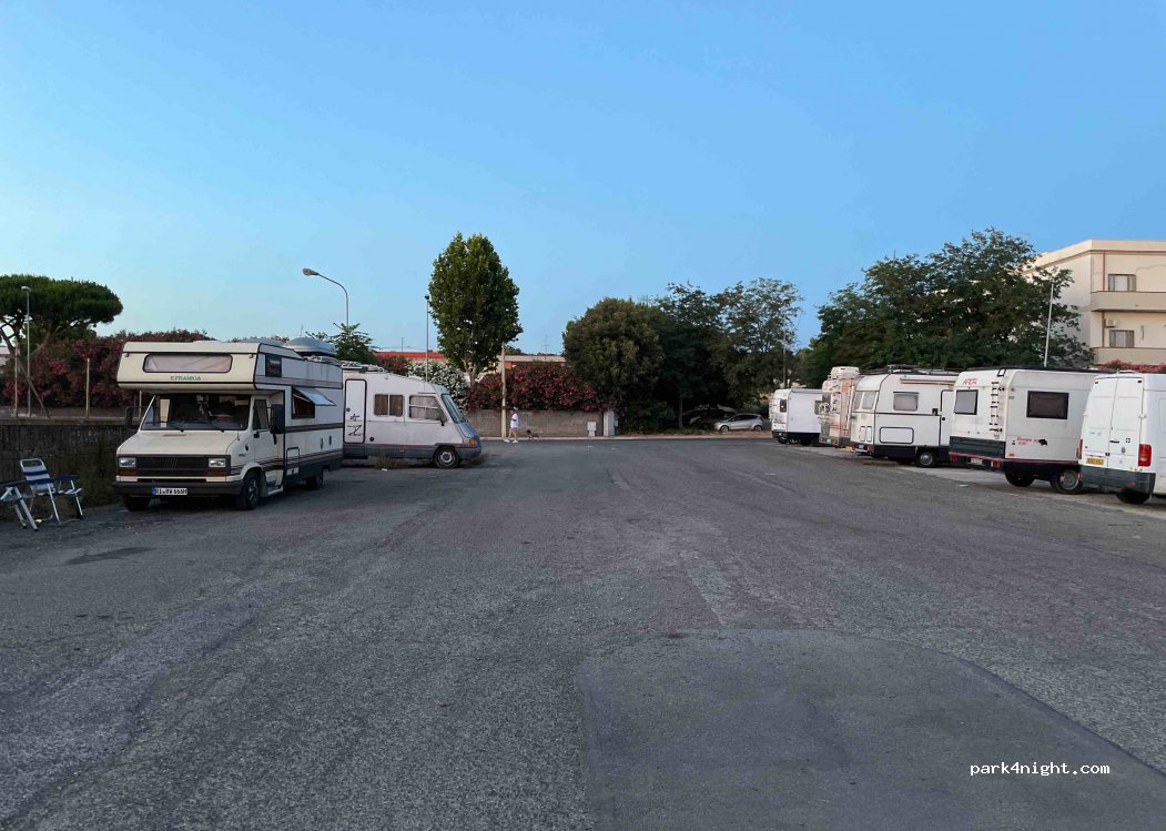(00053) Civitavecchia - Via della Polveriera — foto 3
