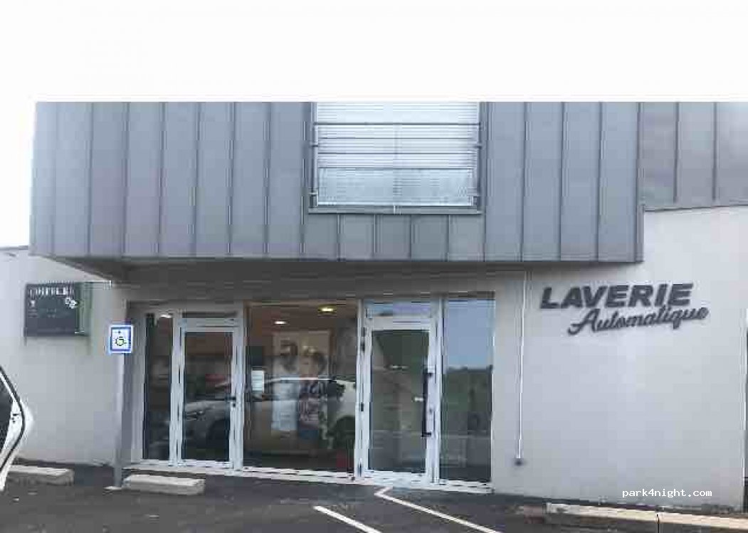 (15130) Lafeuillade-en-Vézie - 28 Rue Louis Maffre — foto 3