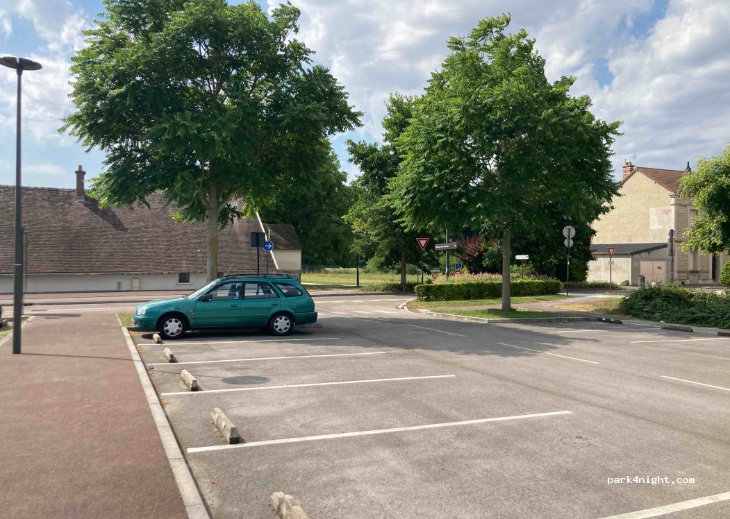 (10300) Sainte-Savine - 52 Rue Paul Doumer — foto