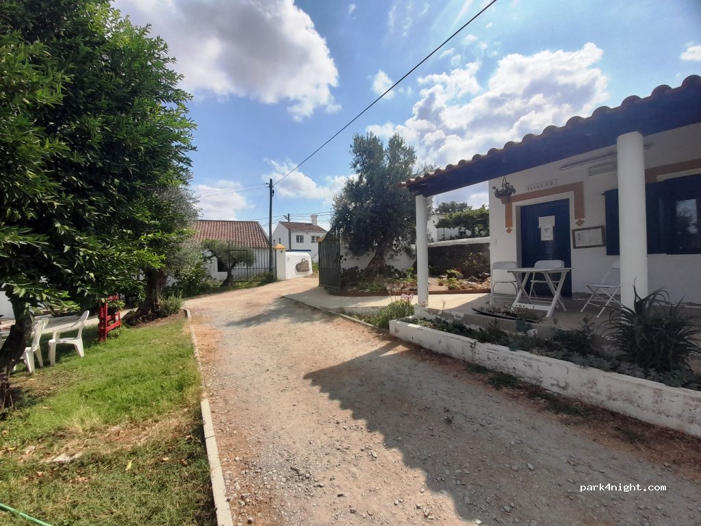 Camping and Caravaning Park Lapa dos Gaivões — foto