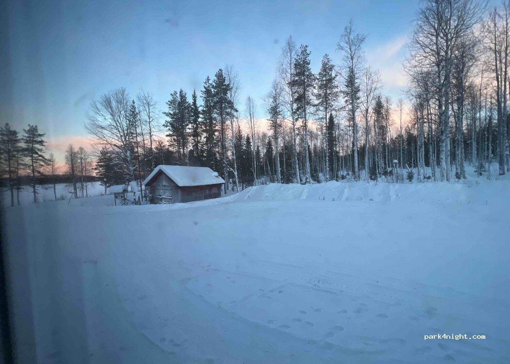(957 94) Siekasjarvi - Unnamed Road — foto