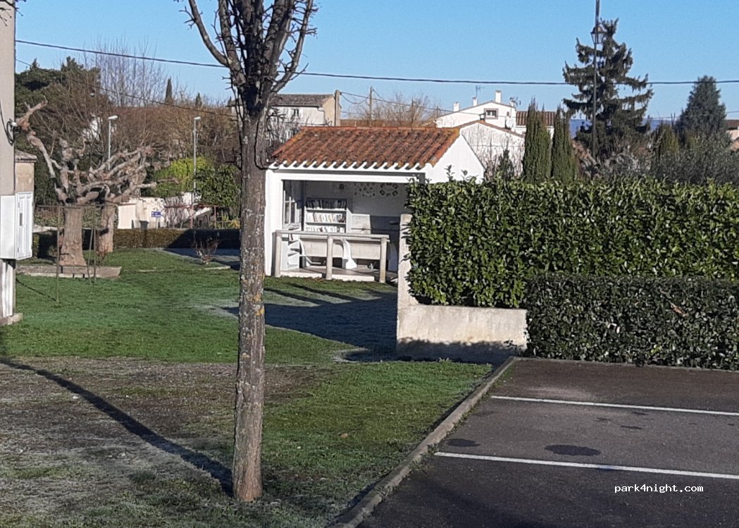 (11000) Carcassonne - 1 Rue du Canal — foto