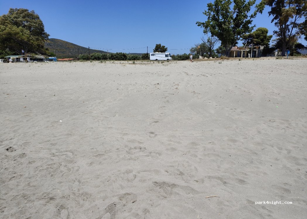 (230 51) Trinisa - Unnamed Road — foto 2