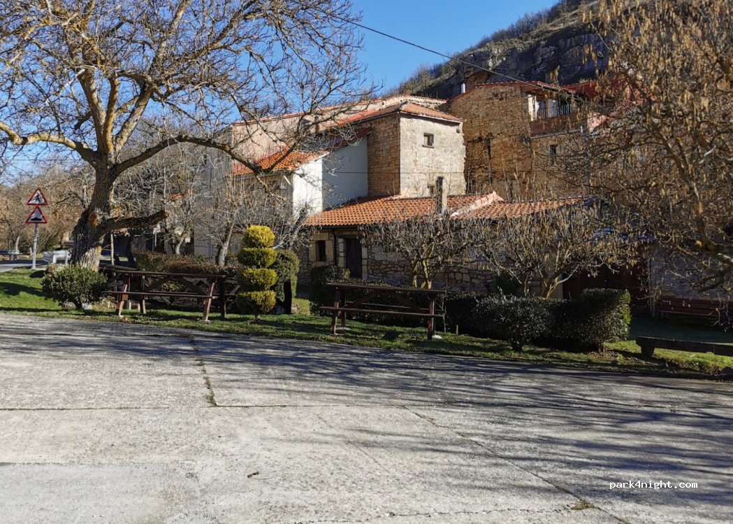 (09142) Gredilla de Sedano - 23 Calle Cuesta — foto