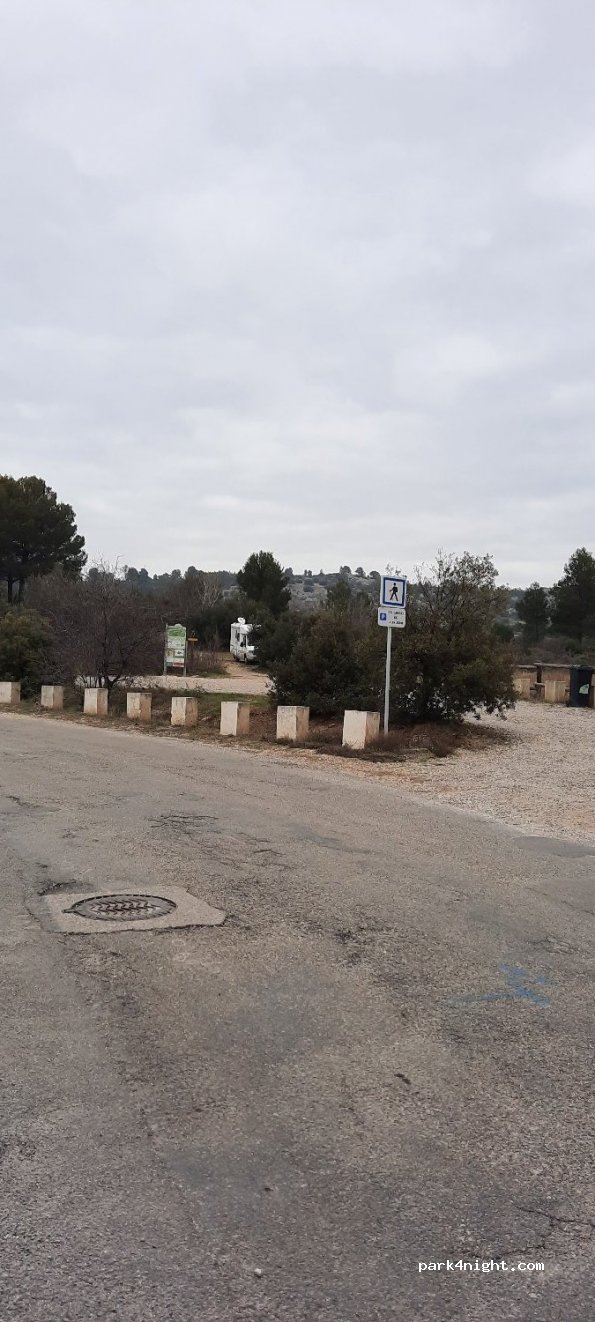 (13890) Mouriès - 4 Le Castellet 3 — foto 3