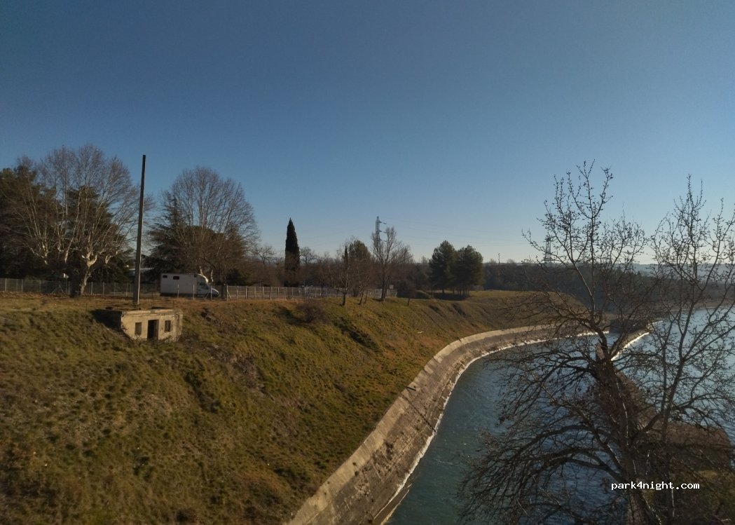 (04220) Sainte-Tulle - 2 Cité Haute de Sainte Tulle — foto 2