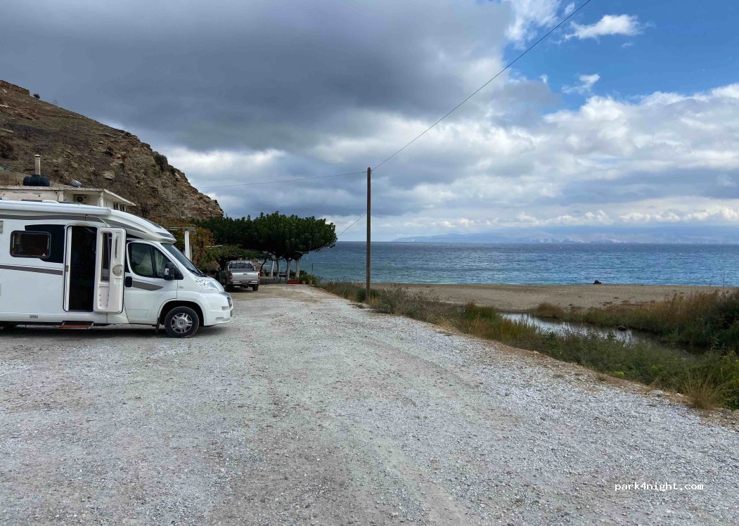 (340 01) Potami - Unnamed Road — foto 3